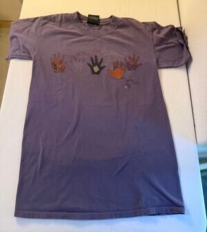 Sabaku Artwear Women's Small Purple Handprint Graphic Tee Southwestern Boho